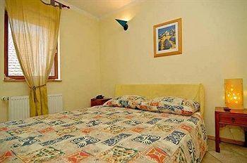V Tunich Hostal