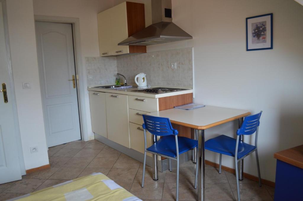 V Tunich Hostal Praga